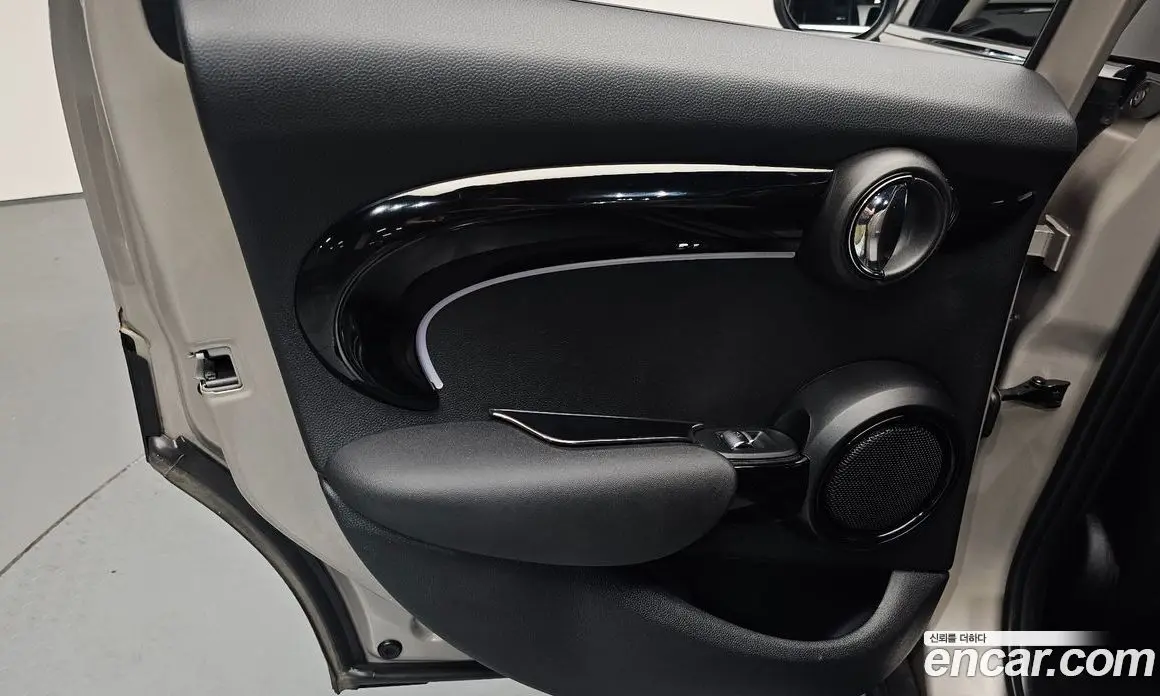 Mini Cooper 2021 1.5 автомат (гидро), фото 14