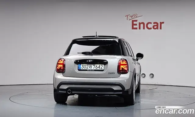 Mini Cooper 2021 1.5 автомат (гидро), миниатюра 3