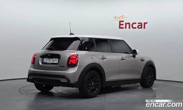 Mini Cooper 2024 1.5 автомат (гидро), миниатюра 2 Mini Cooper 2024 1.5 автомат (гидро), миниатюра 2
