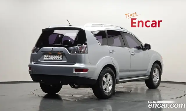 Mitsubishi Outlander 2010 2.4 автомат (гидро), миниатюра 2 Mitsubishi Outlander 2010 2.4 автомат (гидро), миниатюра 2