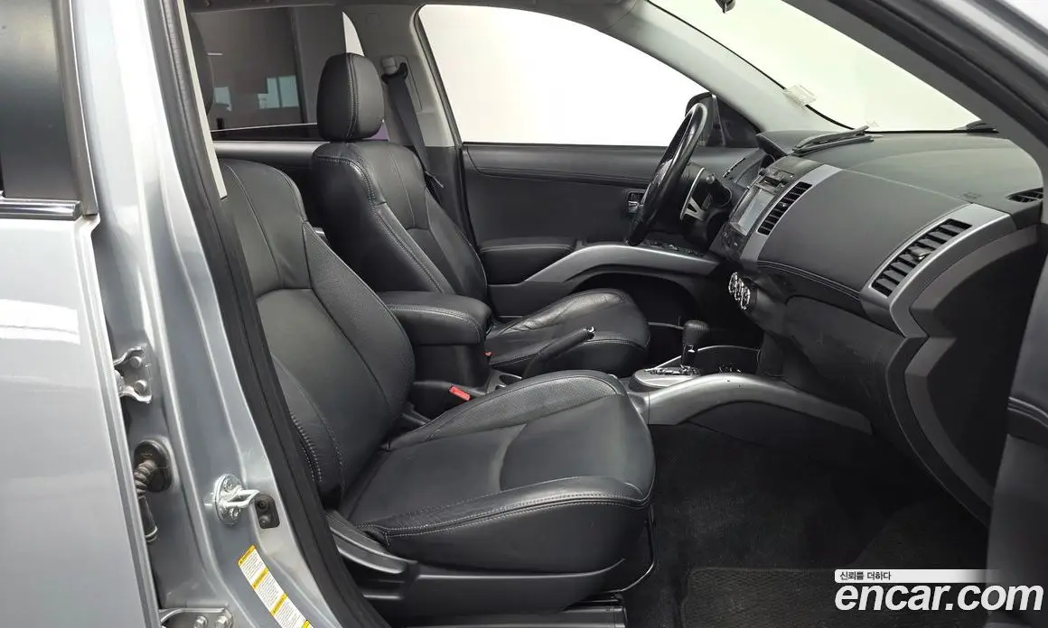 Mitsubishi Outlander 2010 2.4 автомат (гидро), фото 11 Mitsubishi Outlander 2010 2.4 автомат (гидро), фото 11