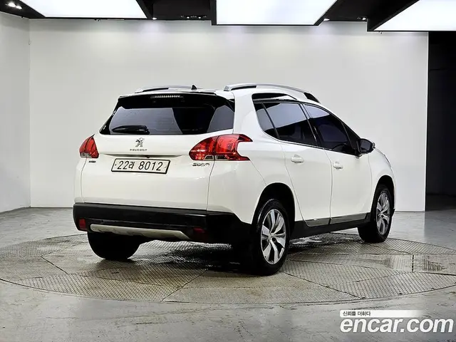 Peugeot 2008 2017 1.6 автомат (гидро), миниатюра 4 Peugeot 2008 2017 1.6 автомат (гидро), миниатюра 4