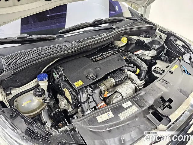 Peugeot 2008 2017 1.6 автомат (гидро), миниатюра 6 Peugeot 2008 2017 1.6 автомат (гидро), миниатюра 6