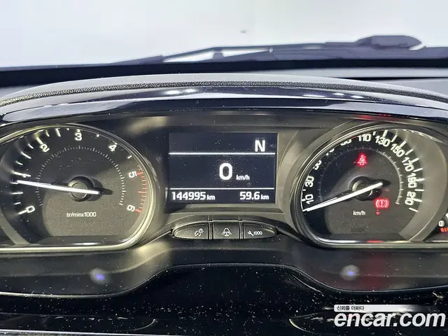 Peugeot 2008 2017 1.6 автомат (гидро), миниатюра 7 Peugeot 2008 2017 1.6 автомат (гидро), миниатюра 7