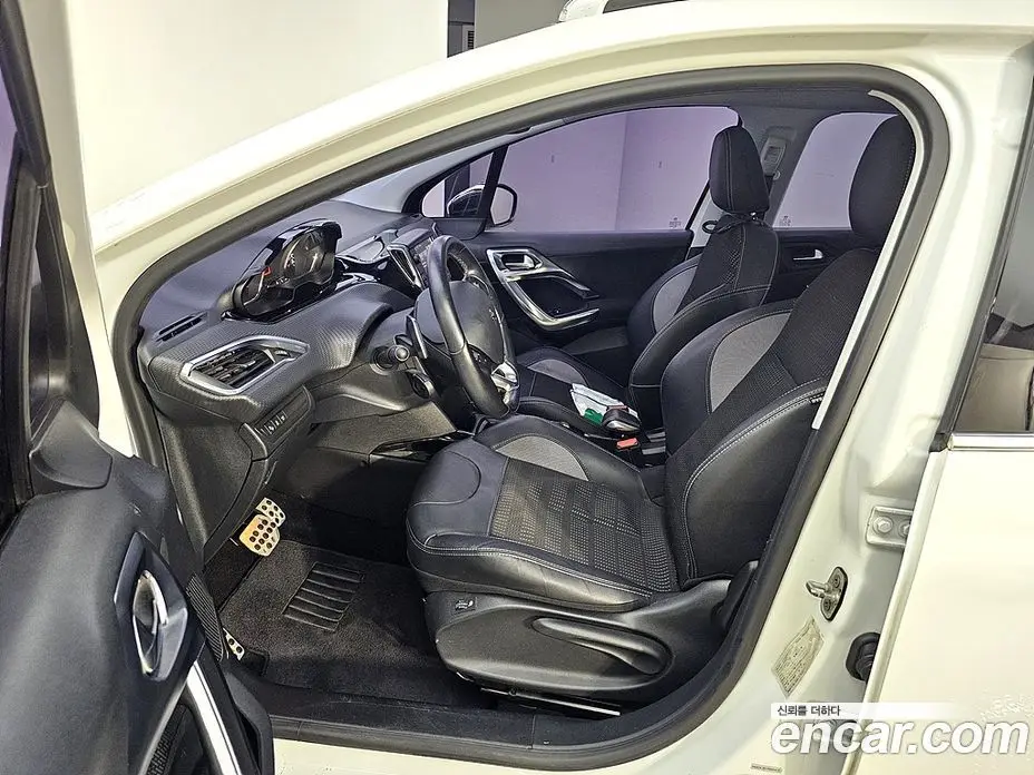 Peugeot 2008 2017 1.6 автомат (гидро), фото 8 Peugeot 2008 2017 1.6 автомат (гидро), фото 8