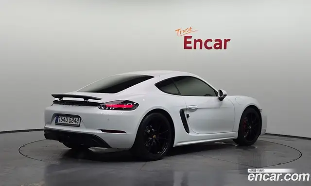 Porsche 718, 2017, 55 620 км