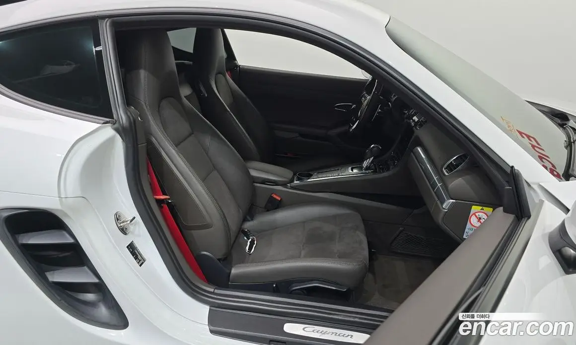 Porsche 718 2017 2.0 автомат (гидро), фото 15 Porsche 718 2017 2.0 автомат (гидро), фото 15