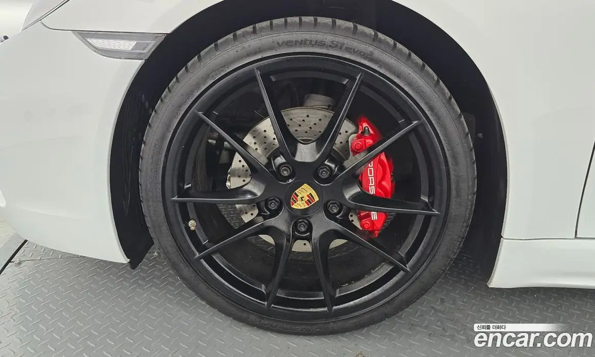 Porsche 718 2017 2.0 автомат (гидро), фото 4 Porsche 718 2017 2.0 автомат (гидро), фото 4