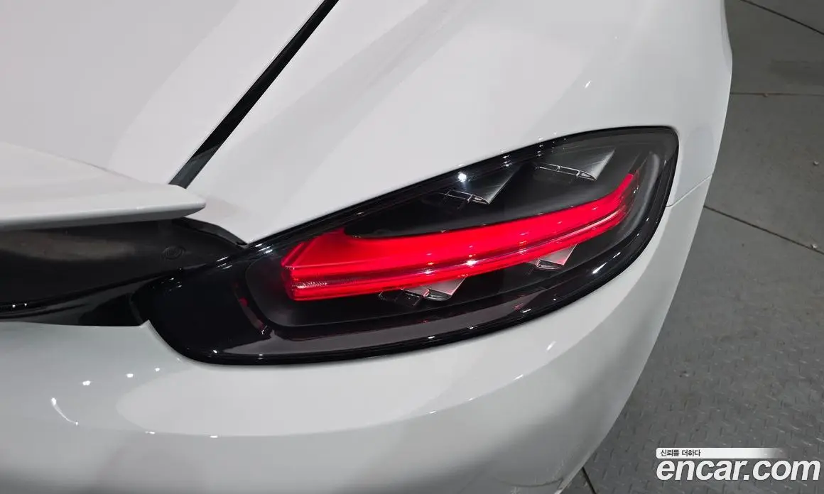 Porsche 718 2017 2.0 автомат (гидро), фото 8 Porsche 718 2017 2.0 автомат (гидро), фото 8