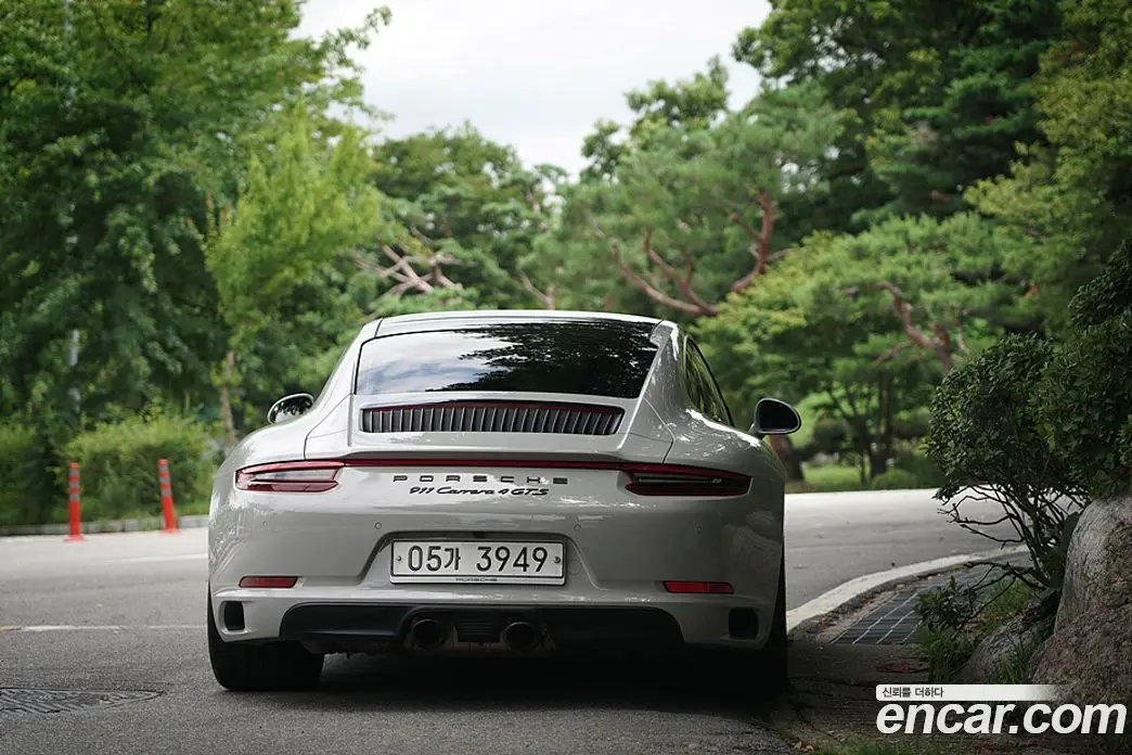 Porsche 911 2018 3.0 автомат (гидро), фото 4 Porsche 911 2018 3.0 автомат (гидро), фото 4