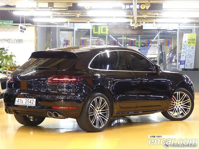 Porsche Macan 2018 3.0 автомат (гидро), миниатюра 2 Porsche Macan 2018 3.0 автомат (гидро), миниатюра 2