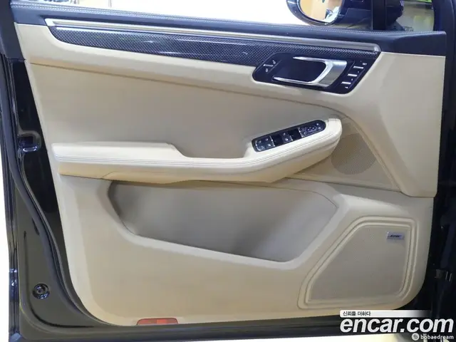 Porsche Macan 2018 3.0 автомат (гидро), миниатюра 11 Porsche Macan 2018 3.0 автомат (гидро), миниатюра 11