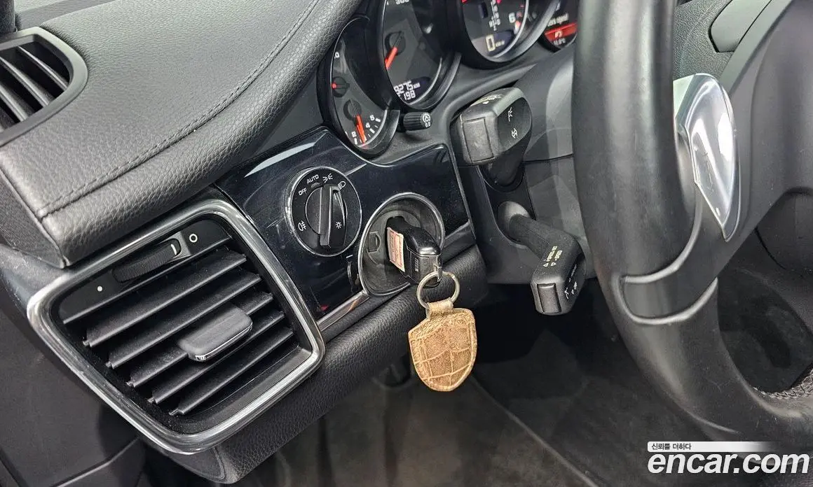 Porsche Panamera 2012 3.0 автомат (гидро), фото 16 Porsche Panamera 2012 3.0 автомат (гидро), фото 16
