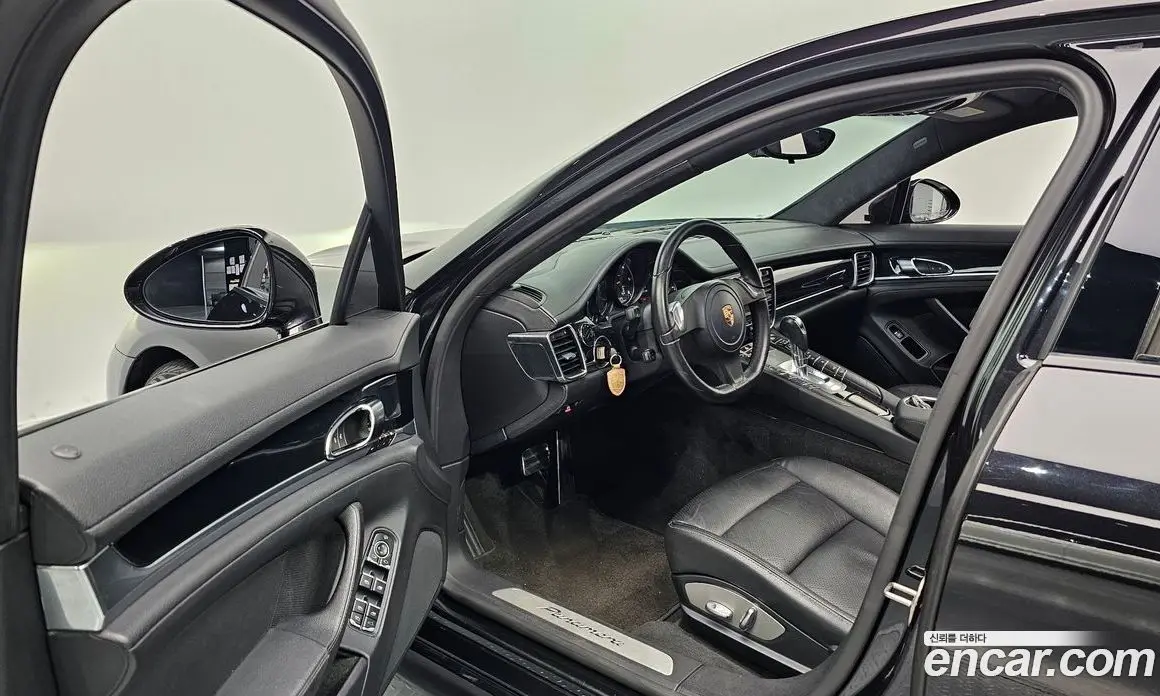 Porsche Panamera 2012 3.0 автомат (гидро), фото 10 Porsche Panamera 2012 3.0 автомат (гидро), фото 10