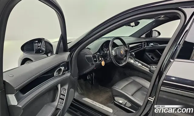 Porsche Panamera 2012 3.0 автомат (гидро), миниатюра 10 Porsche Panamera 2012 3.0 автомат (гидро), миниатюра 10