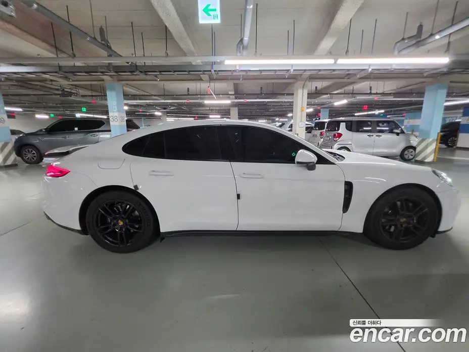Porsche Panamera 2018 3.0 автомат (гидро), фото 1 Porsche Panamera 2018 3.0 автомат (гидро), фото 1
