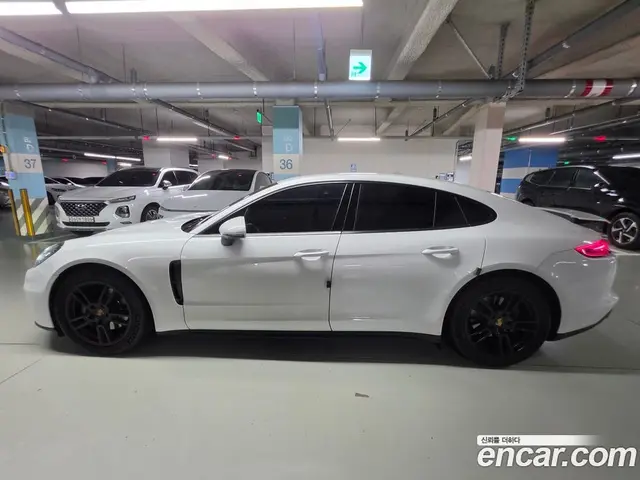 Porsche Panamera 2018 3.0 автомат (гидро), миниатюра 12