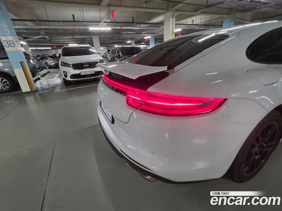 Porsche Panamera 2018 3.0 автомат (гидро), фото 14 Porsche Panamera 2018 3.0 автомат (гидро), фото 14