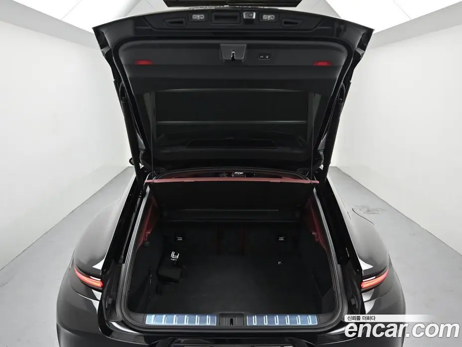 Porsche Panamera 2025 4.0 автомат (гидро), фото 20 Porsche Panamera 2025 4.0 автомат (гидро), фото 20