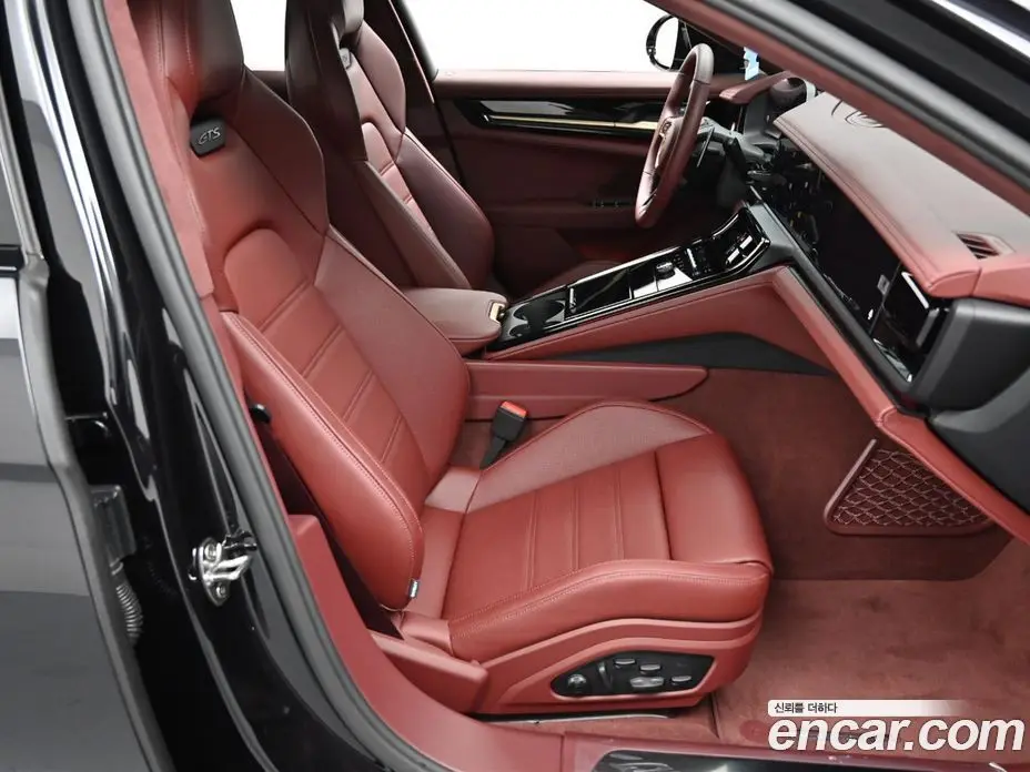 Porsche Panamera 2025 4.0 автомат (гидро), фото 10 Porsche Panamera 2025 4.0 автомат (гидро), фото 10