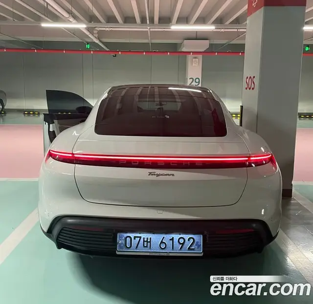 Porsche Taycan 2022 1.0 автомат (гидро), миниатюра 4 Porsche Taycan 2022 1.0 автомат (гидро), миниатюра 4