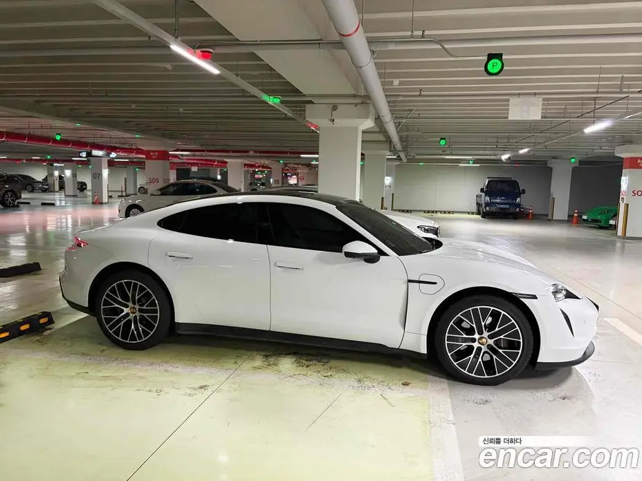Porsche Taycan 2022 1.0 автомат (гидро), фото 7 Porsche Taycan 2022 1.0 автомат (гидро), фото 7