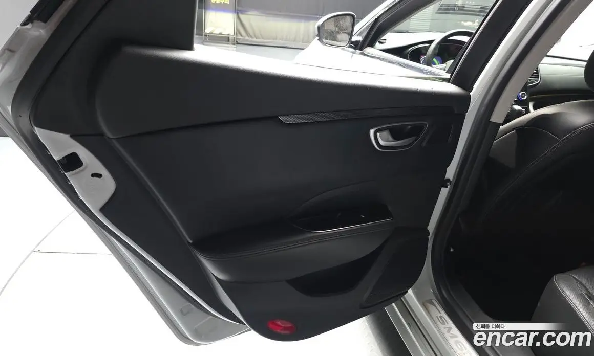 Renault (Samsung) SM6 2016 1.6 автомат (гидро), фото 15 Renault (Samsung) SM6 2016 1.6 автомат (гидро), фото 15