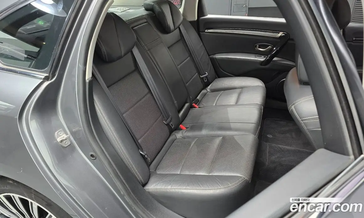 Renault (Samsung) SM7 2015 2.5 автомат (гидро), фото 17 Renault (Samsung) SM7 2015 2.5 автомат (гидро), фото 17