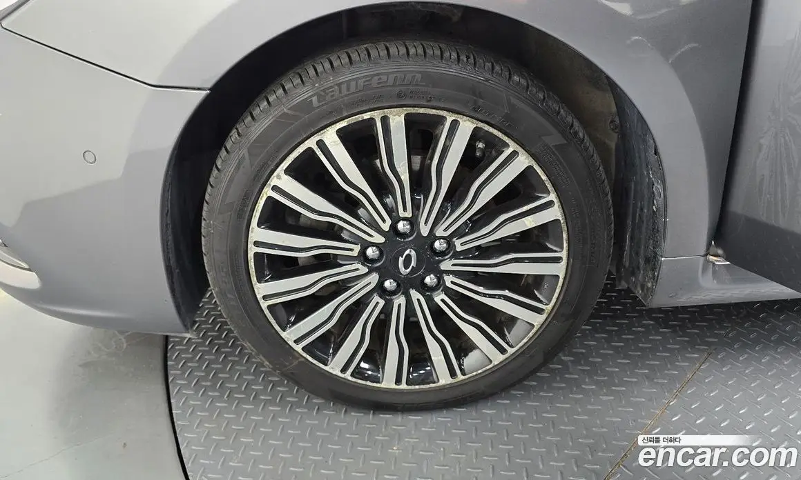 Renault (Samsung) SM7 2015 2.5 автомат (гидро), фото 5 Renault (Samsung) SM7 2015 2.5 автомат (гидро), фото 5