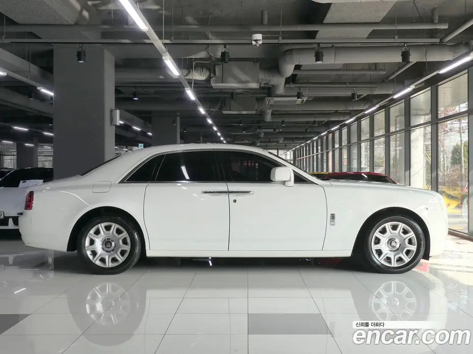 Rolls-Royce Ghost 2011 6.6 автомат (гидро), фото 2 Rolls-Royce Ghost 2011 6.6 автомат (гидро), фото 2