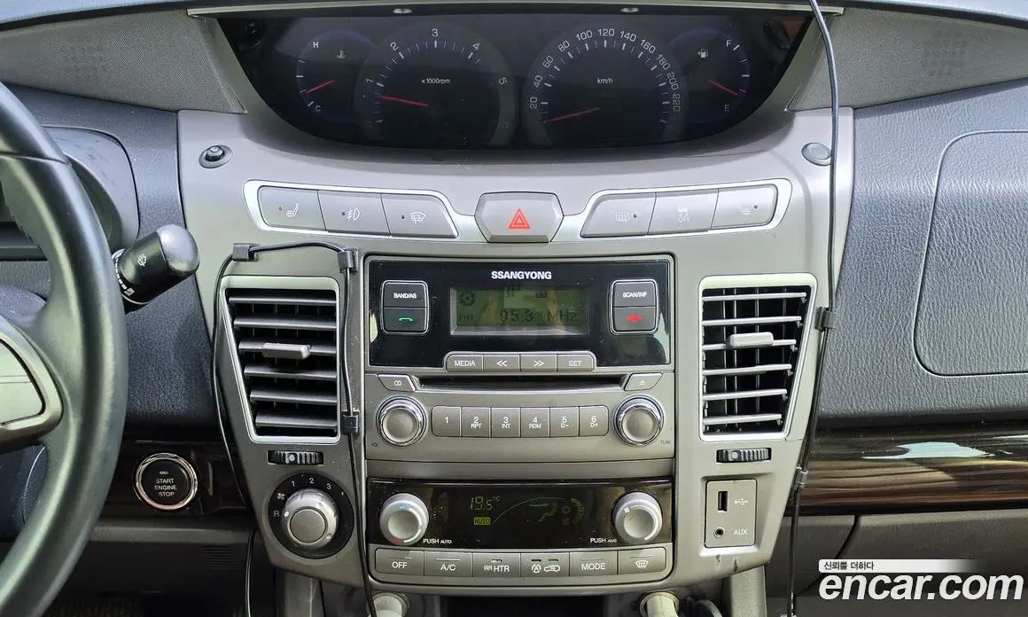 SsangYong Korando 2015 2.2 автомат (гидро), фото 16 SsangYong Korando 2015 2.2 автомат (гидро), фото 16