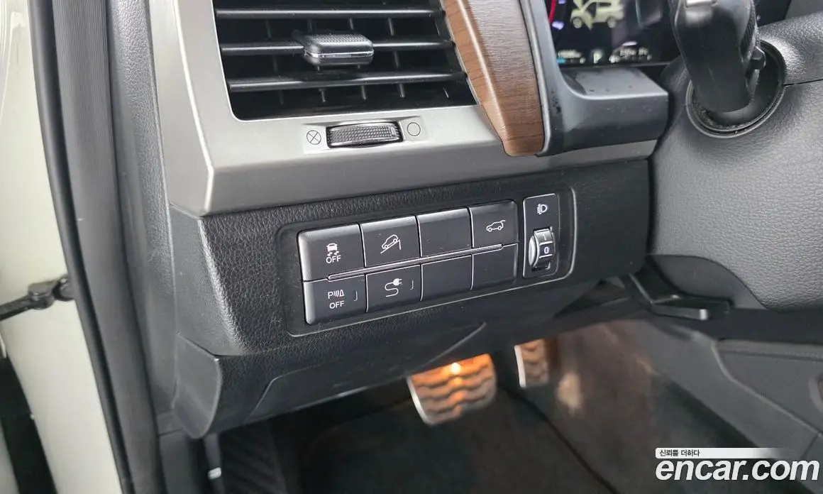 SsangYong Rexton 2017 2.2 автомат (гидро), фото 16 SsangYong Rexton 2017 2.2 автомат (гидро), фото 16