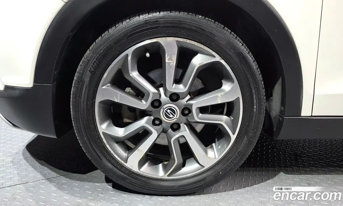 SsangYong TIBOLI 2015 1.6 автомат (гидро), фото 5 SsangYong TIBOLI 2015 1.6 автомат (гидро), фото 5