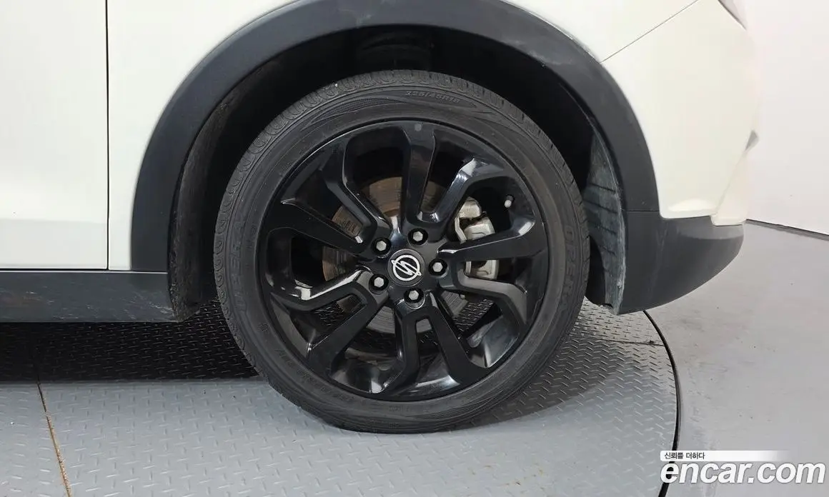 SsangYong TIBOLI 2015 1.6 автомат (гидро), фото 5 SsangYong TIBOLI 2015 1.6 автомат (гидро), фото 5