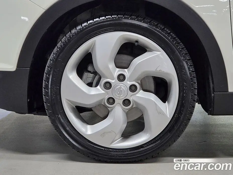 SsangYong TIBOLI 2015 1.6 автомат (гидро), фото 5 SsangYong TIBOLI 2015 1.6 автомат (гидро), фото 5