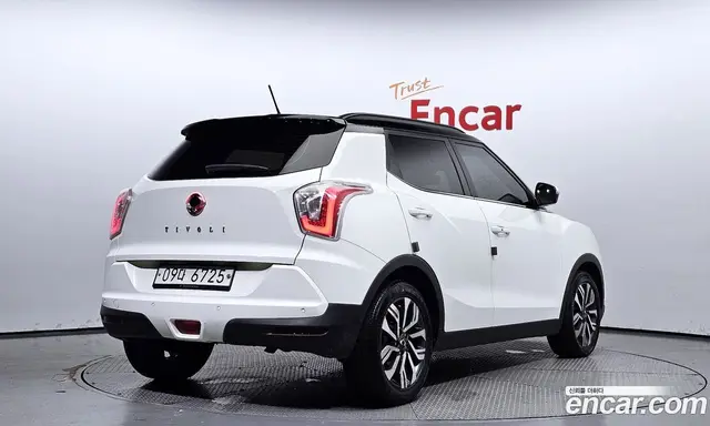 SsangYong TIBOLI 2018 1.6 автомат (гидро), миниатюра 2