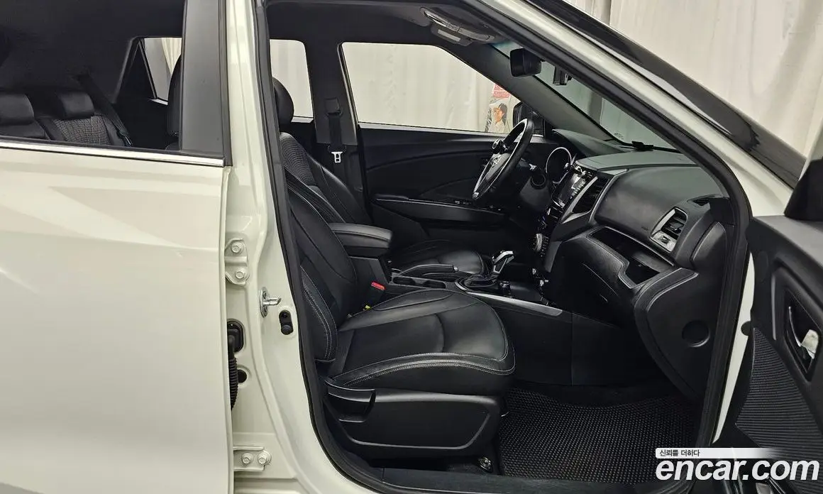 SsangYong TIBOLI 2018 1.6 автомат (гидро), фото 17 SsangYong TIBOLI 2018 1.6 автомат (гидро), фото 17