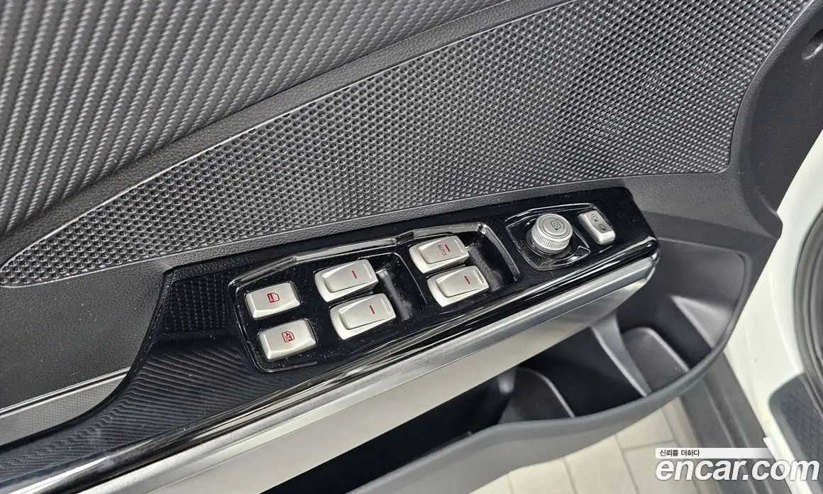 SsangYong TIBOLI 2018 1.6 автомат (гидро), фото 28 SsangYong TIBOLI 2018 1.6 автомат (гидро), фото 28