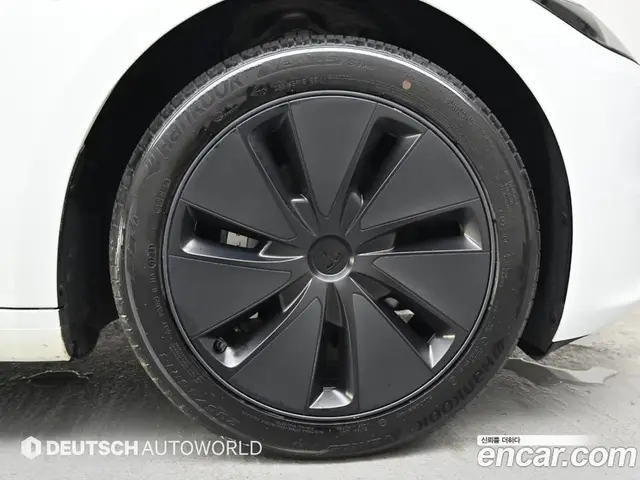 Tesla Model 3 2024 автомат (гидро), миниатюра 5 Tesla Model 3 2024 автомат (гидро), миниатюра 5