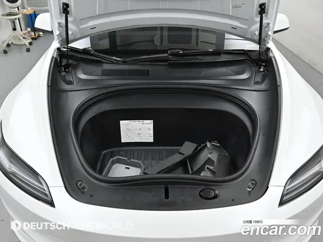 Tesla Model 3 2024 автомат (гидро), миниатюра 6 Tesla Model 3 2024 автомат (гидро), миниатюра 6
