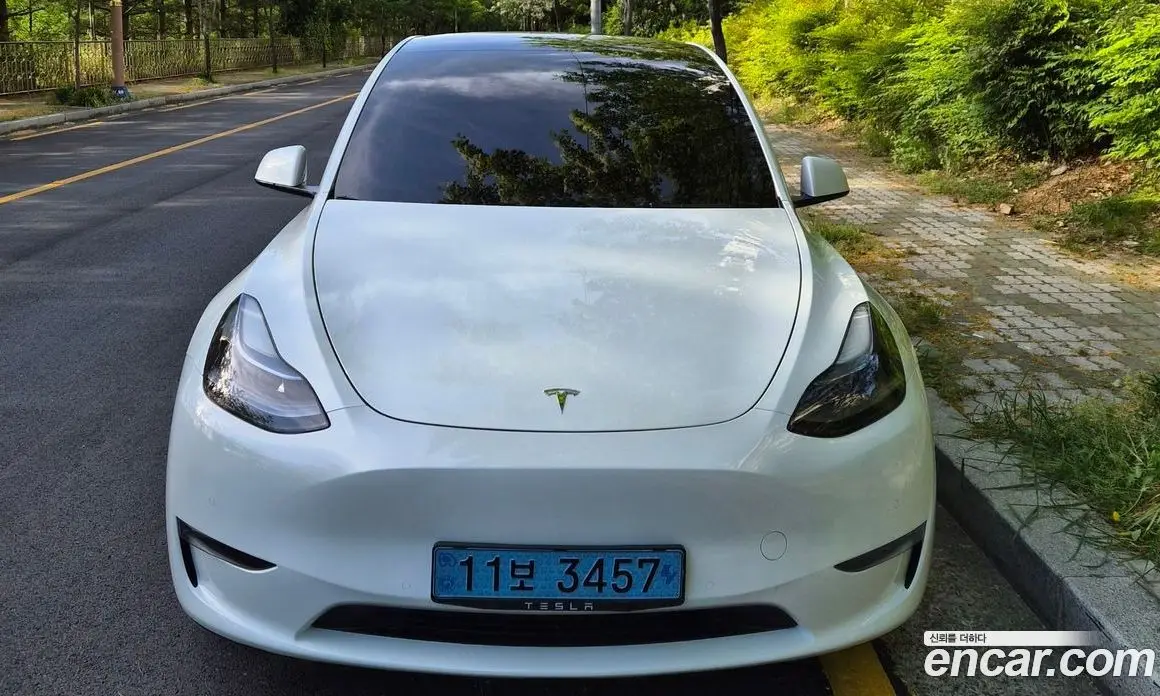 Tesla Model Y 2022 автомат (гидро), фото 1 Tesla Model Y 2022 автомат (гидро), фото 1