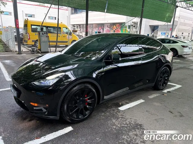 Tesla Model Y 2022 автомат (гидро), миниатюра 4 Tesla Model Y 2022 автомат (гидро), миниатюра 4