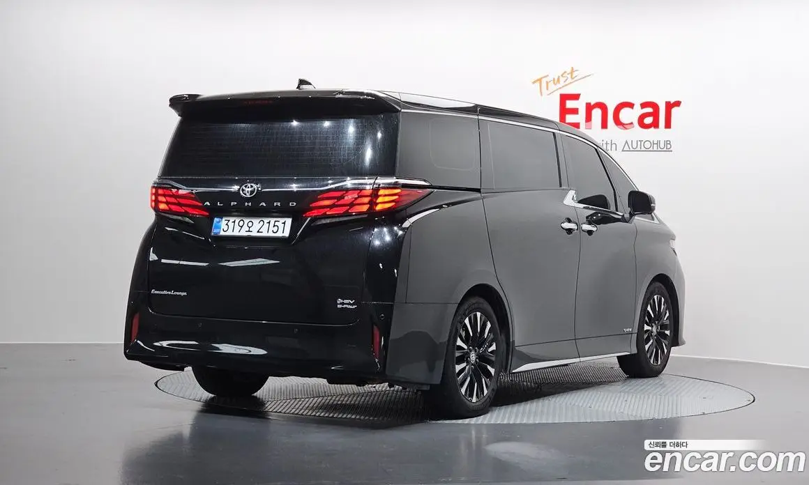 Toyota Alphard 2025 2.5 автомат (гидро), фото 2 Toyota Alphard 2025 2.5 автомат (гидро), фото 2