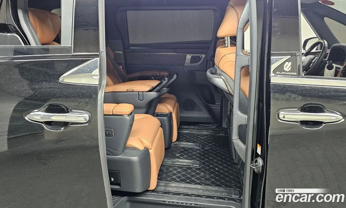Toyota Alphard 2025 2.5 автомат (гидро), фото 17 Toyota Alphard 2025 2.5 автомат (гидро), фото 17