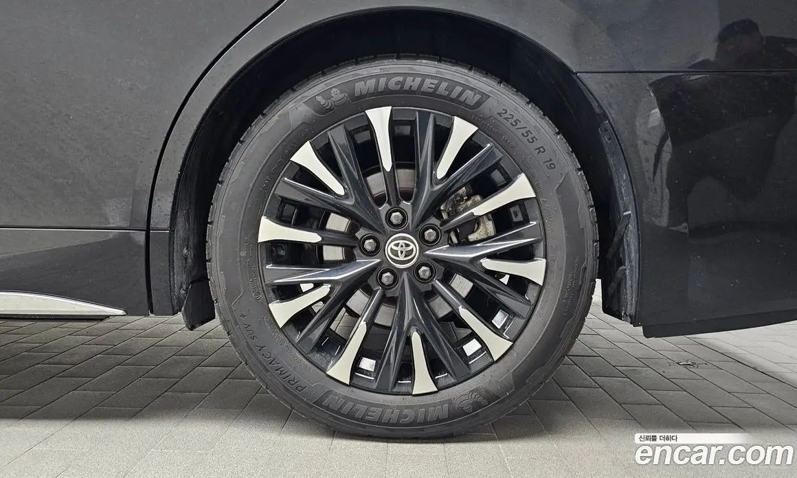 Toyota Alphard 2025 2.5 автомат (гидро), фото 7 Toyota Alphard 2025 2.5 автомат (гидро), фото 7
