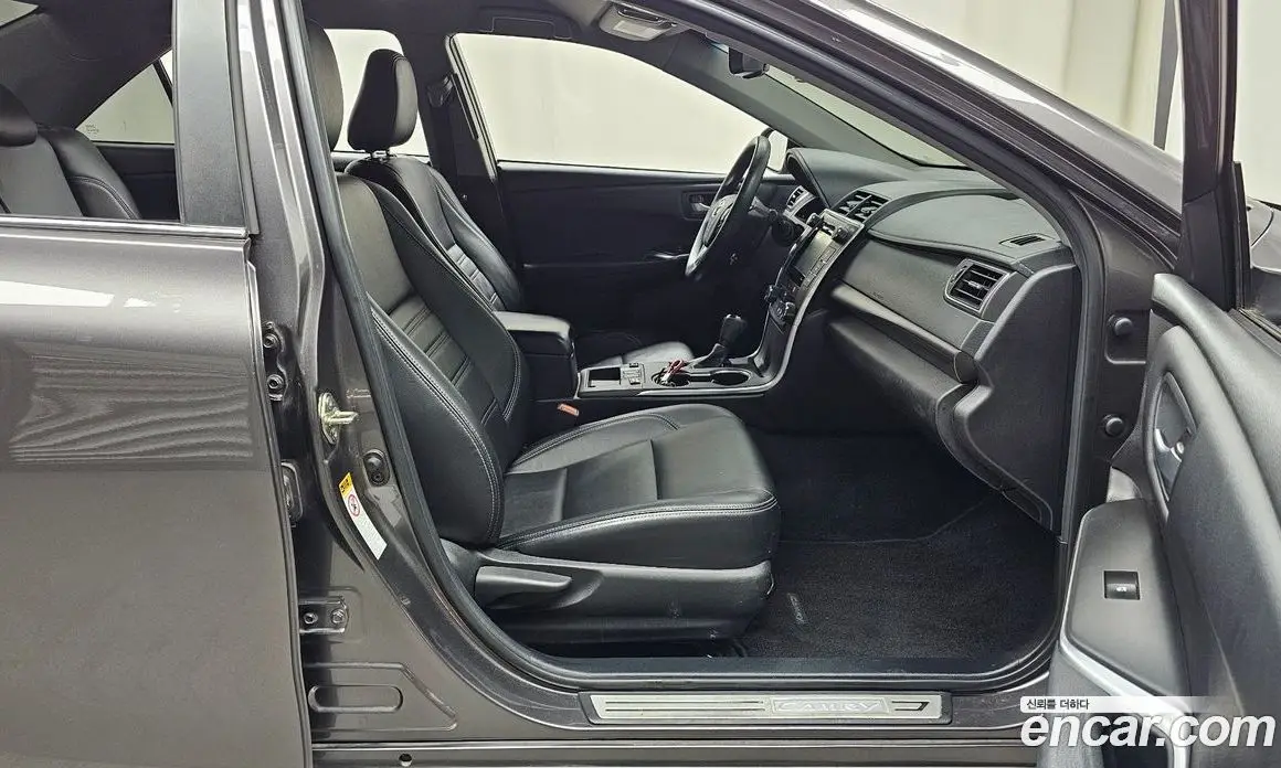 Toyota Camry 2017 2.5 автомат (гидро), фото 11 Toyota Camry 2017 2.5 автомат (гидро), фото 11