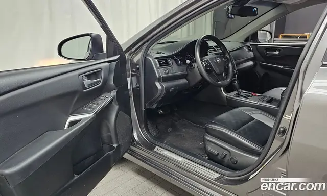 Toyota Camry 2017 2.5 автомат (гидро), миниатюра 10 Toyota Camry 2017 2.5 автомат (гидро), миниатюра 10
