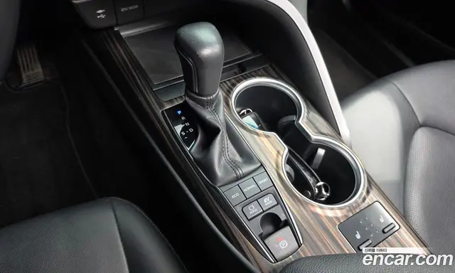 Toyota Camry 2018 2.5 автомат (гидро), миниатюра 12