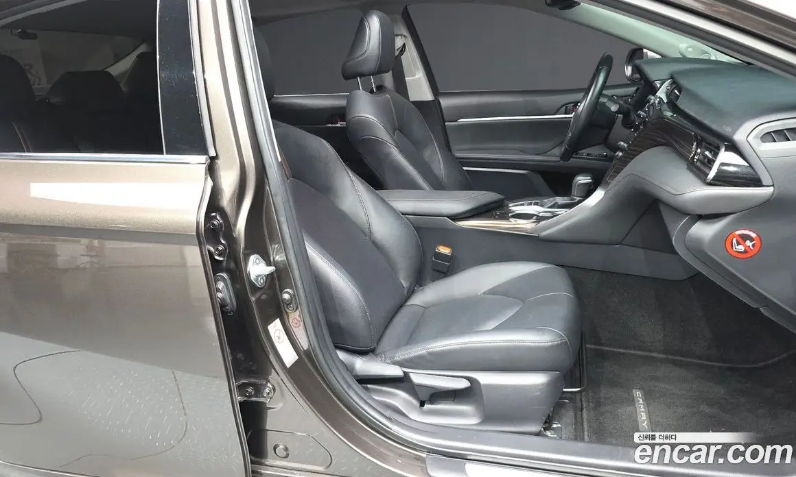 Toyota Camry 2018 2.5 автомат (гидро), фото 17 Toyota Camry 2018 2.5 автомат (гидро), фото 17