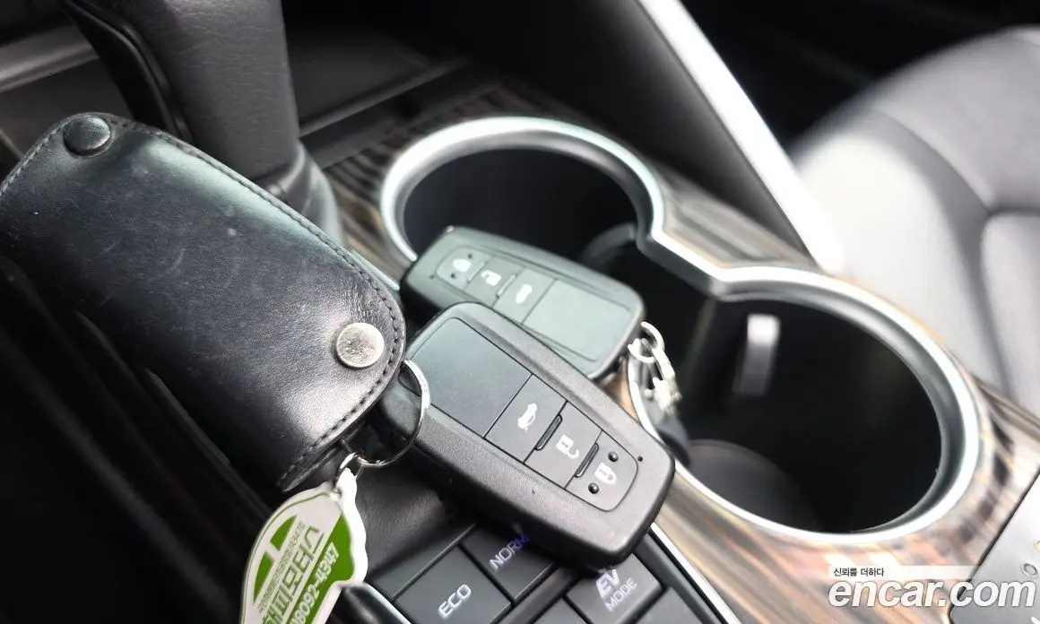 Toyota Camry 2018 2.5 автомат (гидро), фото 31 Toyota Camry 2018 2.5 автомат (гидро), фото 31